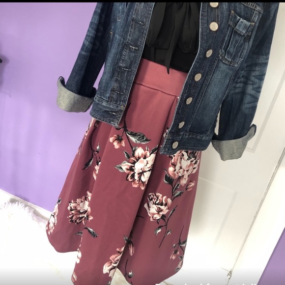 Floral Midi Skirt - Picture 2 of 5